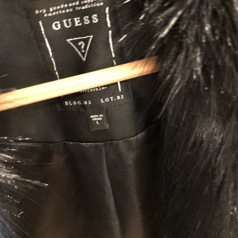 Vest - Picture 3 of 4
